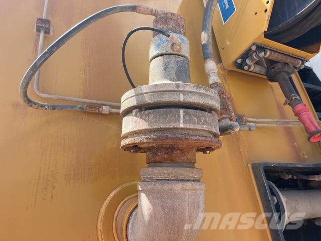 CAT 745 Autocisterne