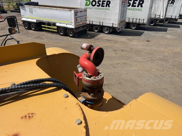 CAT 745 Autocisterne