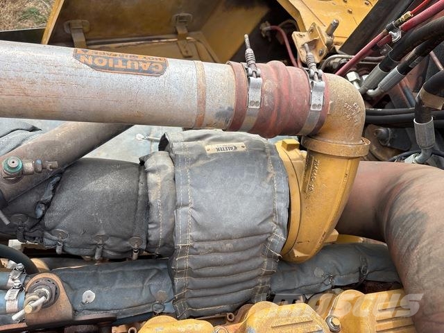 CAT 745C شاحنات ذات صهاريج