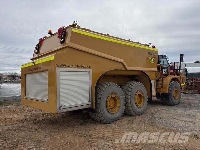 CAT 745C شاحنات ذات صهاريج