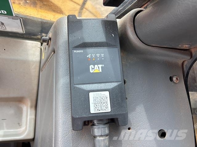 CAT 745C شاحنات ذات صهاريج