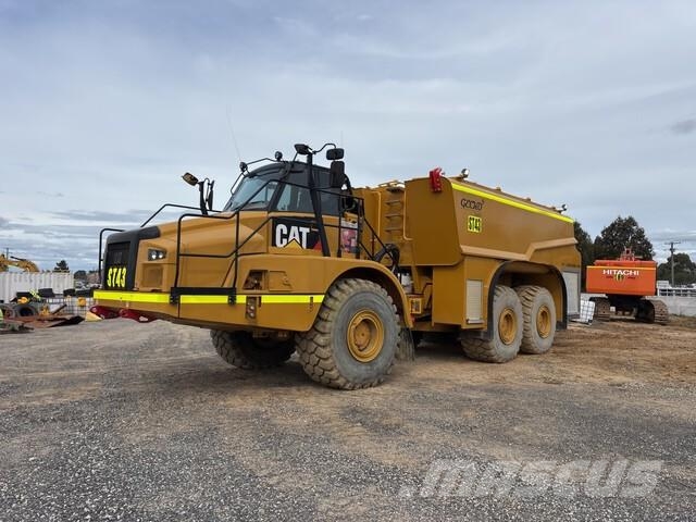 CAT 745C شاحنات ذات صهاريج