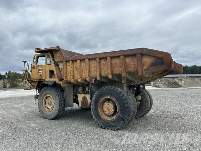CAT 769C アーティキュレート式ダンプトラック