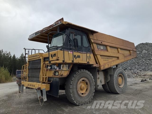 CAT 771D Dumper - Knickgelenk