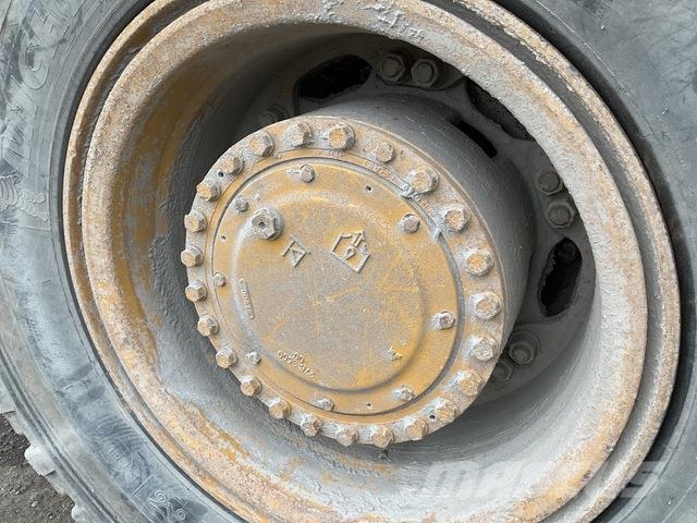 CAT 771D Knik dumptrucks