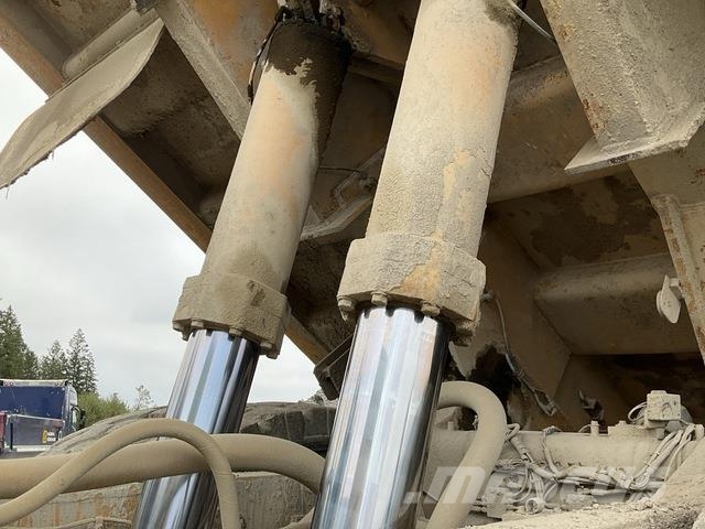 CAT 771D Knik dumptrucks