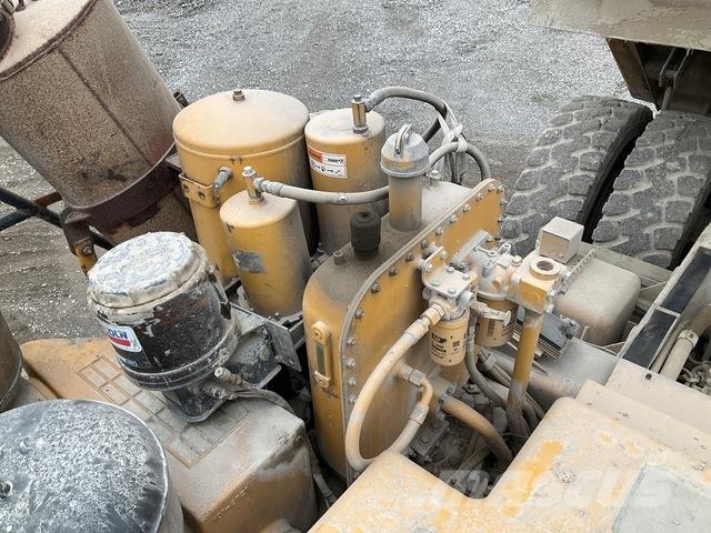 CAT 771D Knik dumptrucks