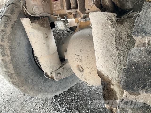 CAT 771D Knik dumptrucks
