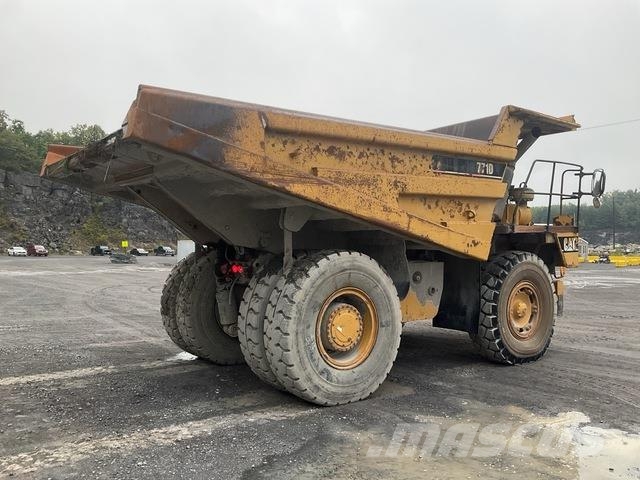 CAT 771D 鉸接式起吊車