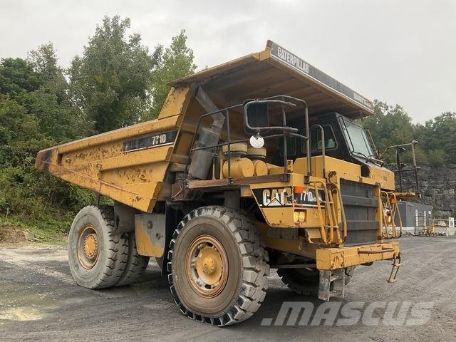 CAT 771D 鉸接式起吊車