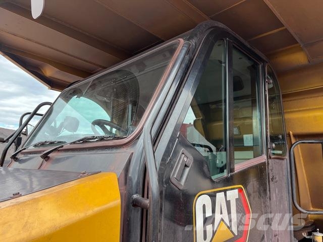CAT 772G Σπαστό Dump Truck ADT