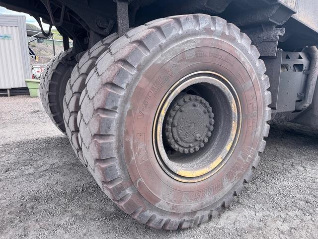 CAT 772G Σπαστό Dump Truck ADT