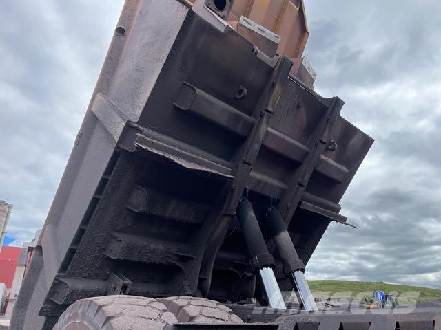 CAT 772G Σπαστό Dump Truck ADT