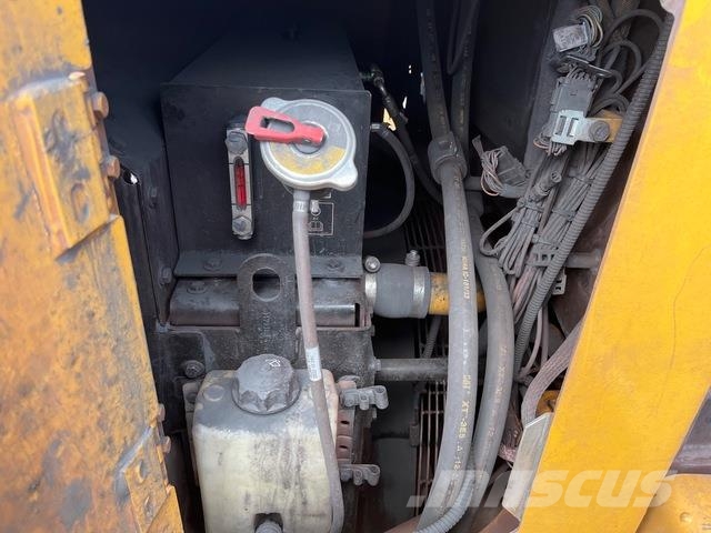 CAT 772G Σπαστό Dump Truck ADT