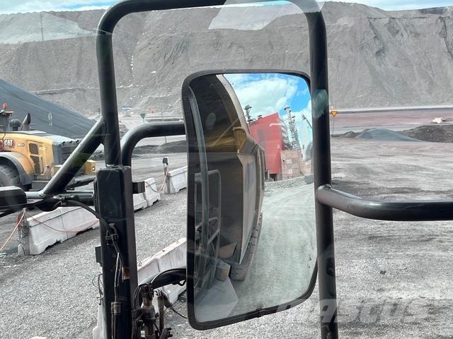 CAT 772G Σπαστό Dump Truck ADT