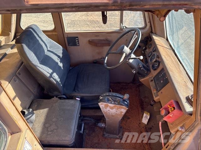 CAT 773B Kamioni cisterne