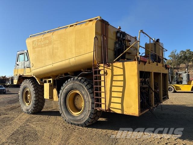 CAT 773B Kamioni cisterne
