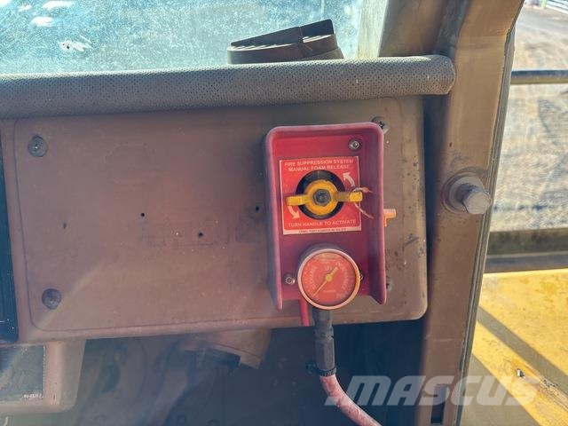CAT 773B Kamioni cisterne