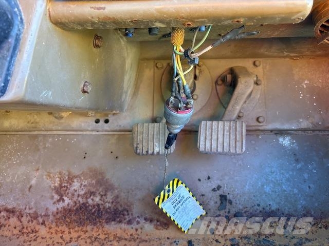 CAT 773B Kamioni cisterne