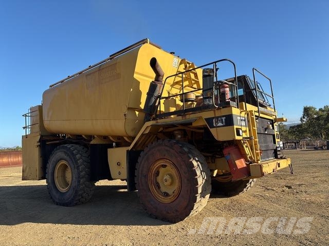 CAT 773B Kamioni cisterne