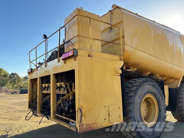 CAT 773B Kamioni cisterne