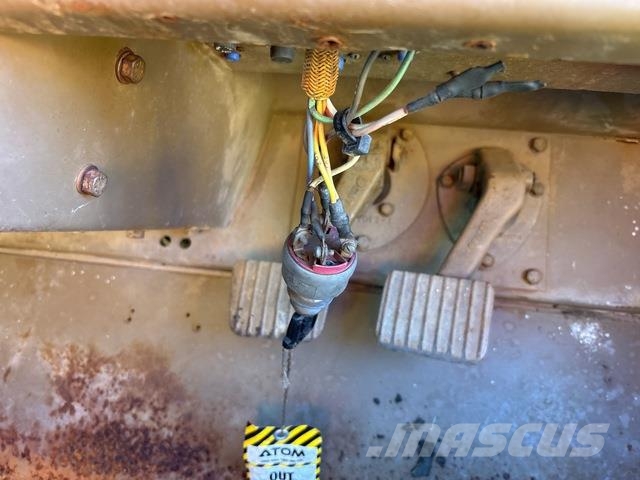 CAT 773B Kamioni cisterne