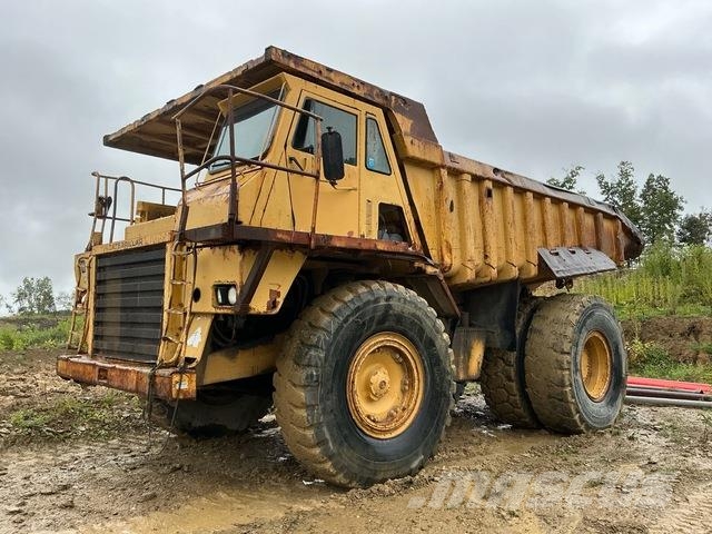 CAT 773B アーティキュレート式ダンプトラック