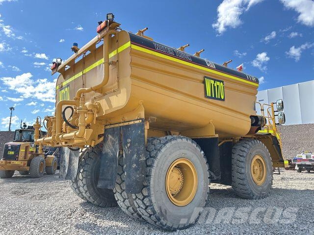 CAT 773F Water bowser