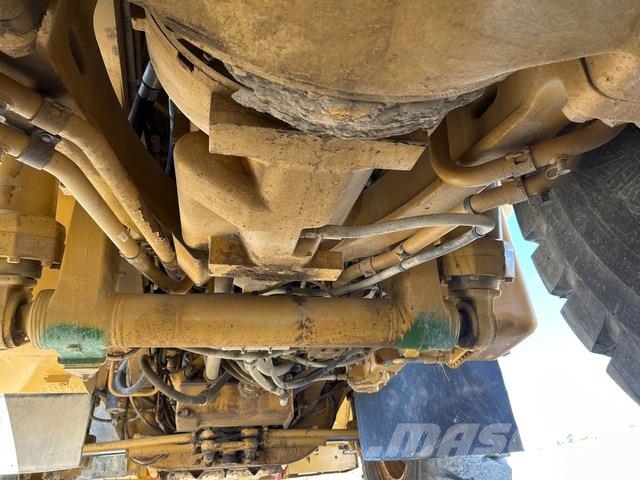 CAT 773F Water bowser