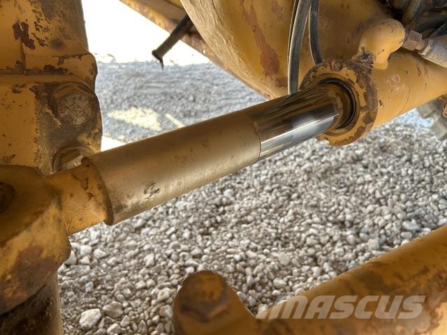 CAT 773F Water bowser
