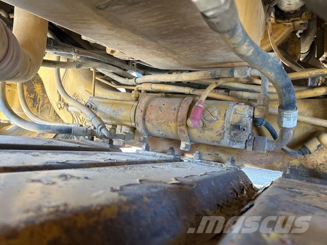 CAT 773F Water bowser