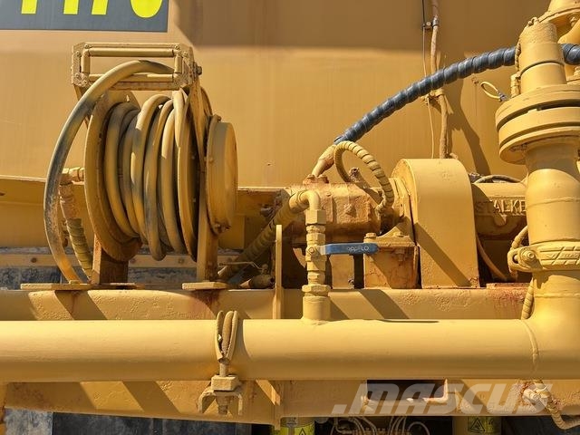CAT 773F Water bowser