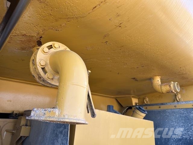 CAT 773F Water bowser