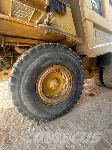 CAT 775E Dumpers articolati