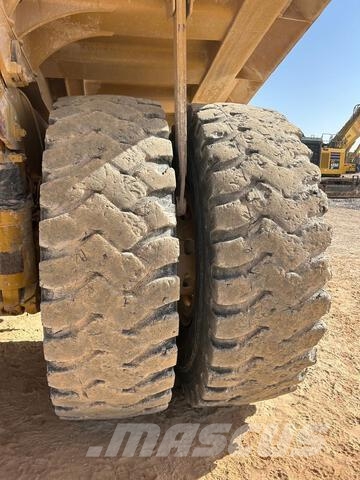 CAT 775E Dumpers articolati