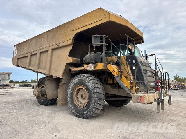 CAT 775F Caminhão basculante articulado ADT