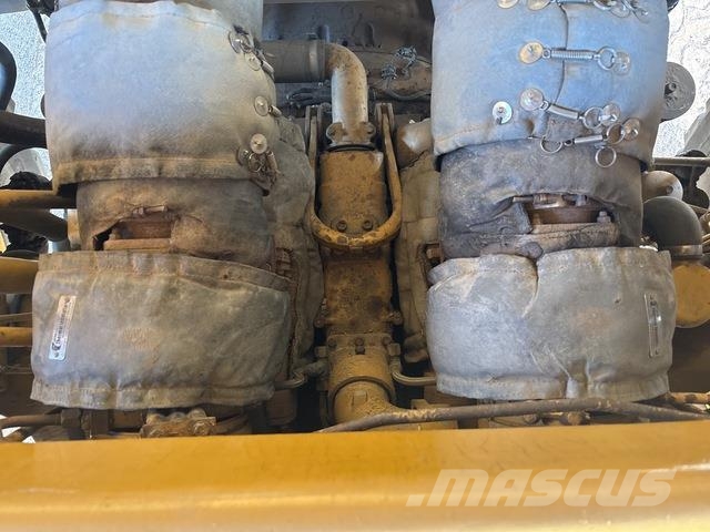 CAT 777B 铰接式自卸车