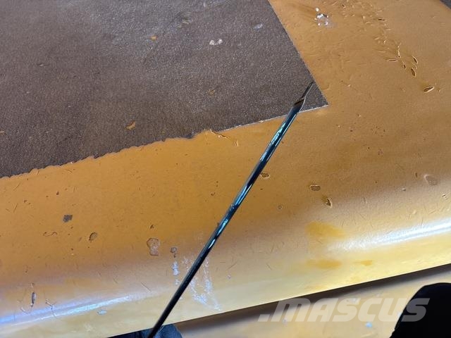 CAT 777B 铰接式自卸车