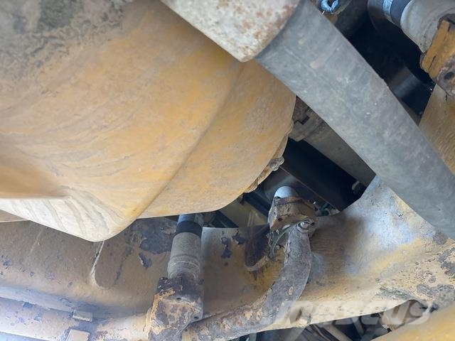 CAT 777B 铰接式自卸车