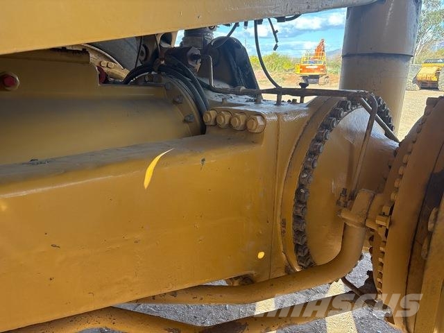 CAT 777B 铰接式自卸车