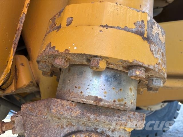 CAT 777B 铰接式自卸车