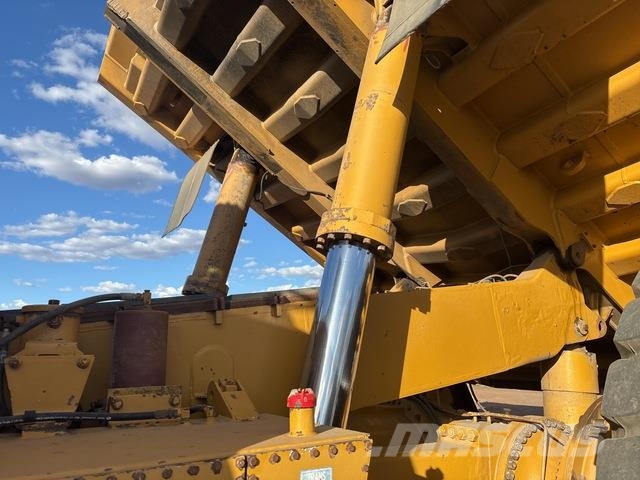 CAT 777B 铰接式自卸车