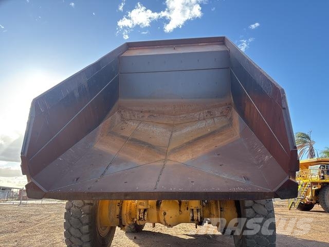 CAT 777B 铰接式自卸车