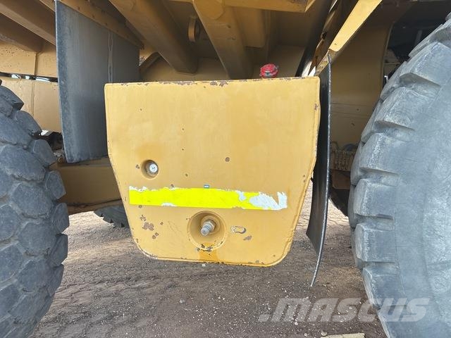 CAT 777B 铰接式自卸车