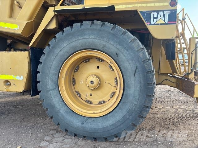 CAT 777B 铰接式自卸车