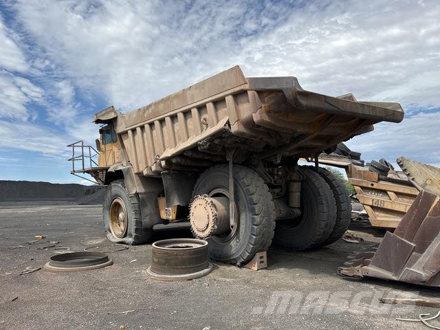 CAT 777B Csuklósdömperek