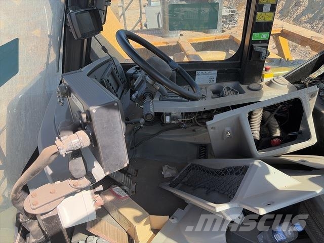 CAT 777F Midjestyrd dumper
