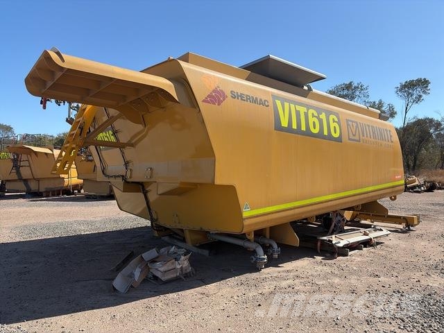 CAT 777F Midjestyrd dumper