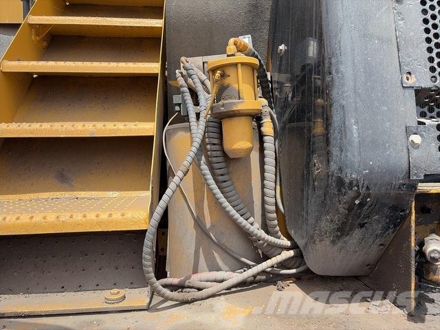 CAT 777F Midjestyrd dumper