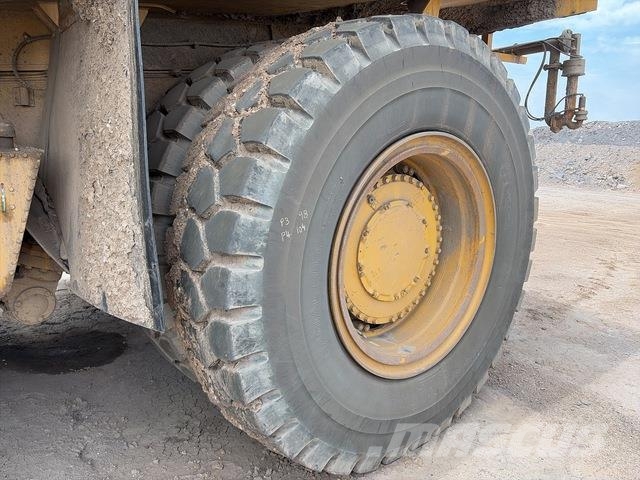 CAT 777F Midjestyrd dumper